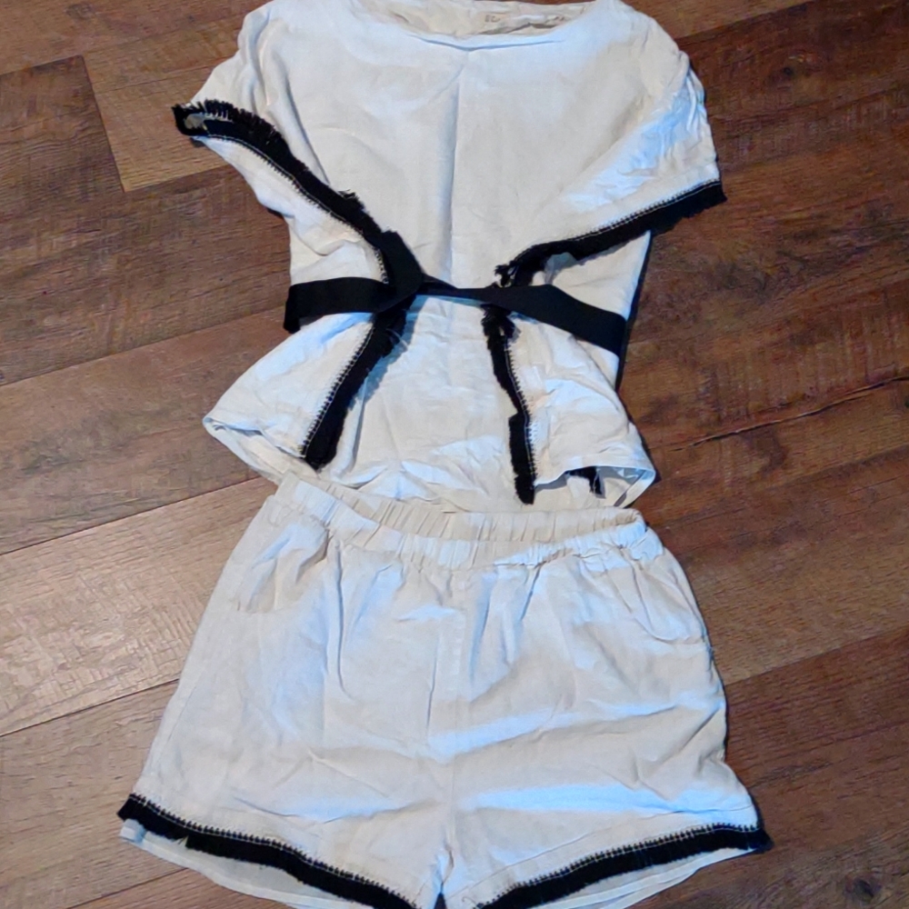 Two piece Island set
